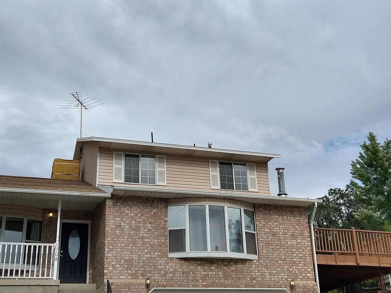 4 bed, 3.5 bath, 2132 sqft, $1,695 — Photo 2