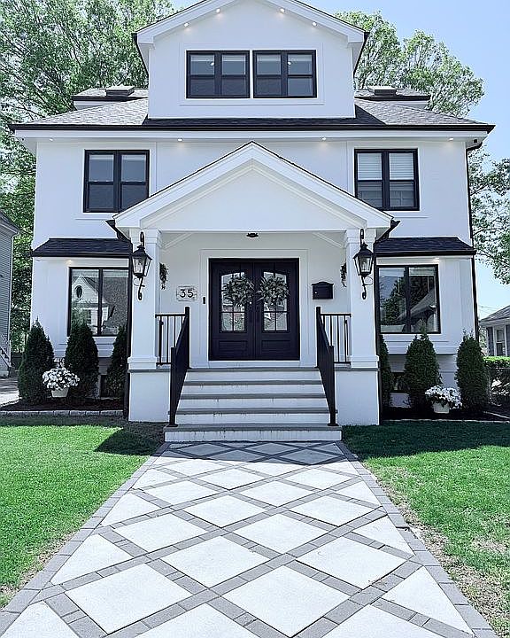 1st image of 35 Wren St