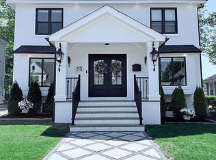 35 Wren St, West Roxbury, MA 02132