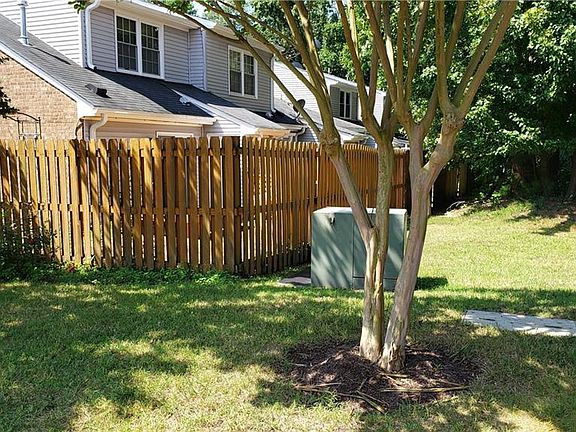 2nd image of 100 Farmstead Pl #100
