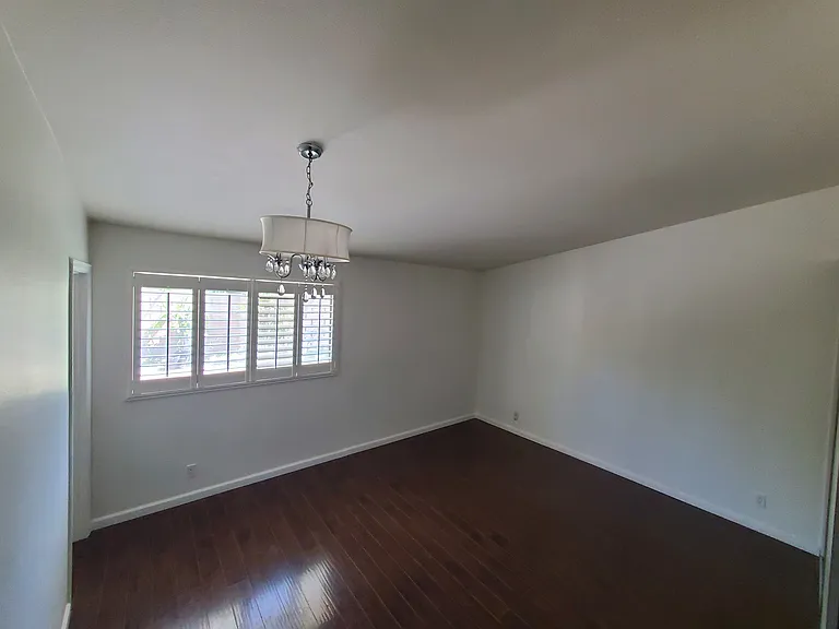 1159 E Plymouth St — Photo 17