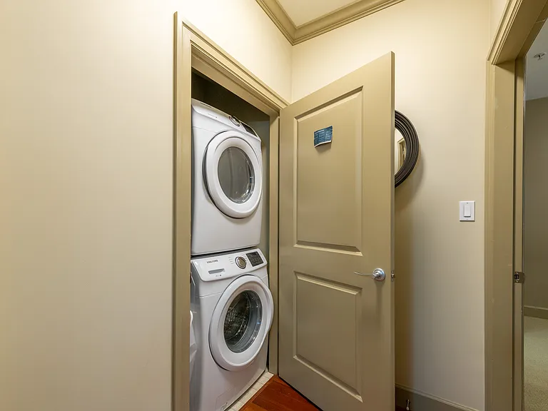 1642 McKenzie Ave #310 — Photo 8