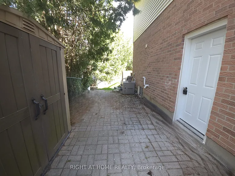 13 Spring St #BASEMENT — Photo 2