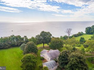 4459 Fairview Dr, Huntingtown, MD 20639