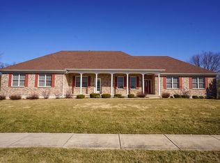1212 Coyote Trl, Hampshire, IL 60140