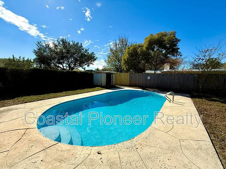 3944 E Eden Roc Cir — Photo 22