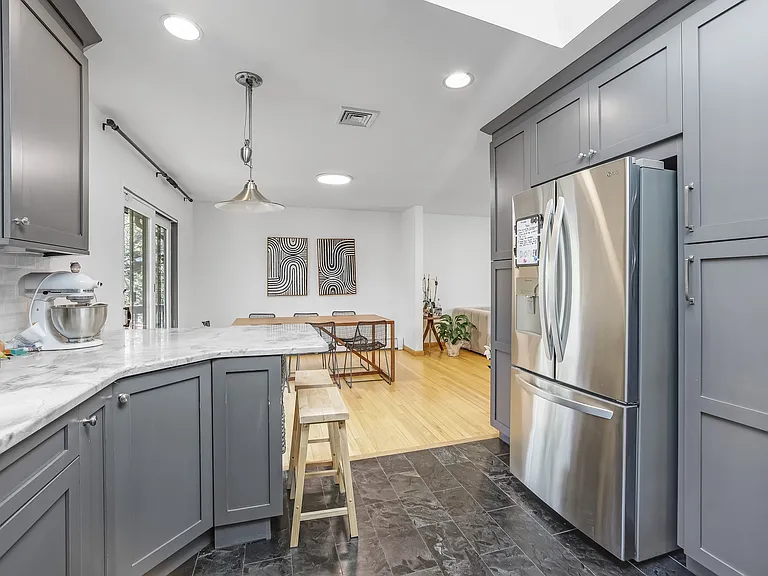 45 Lenox Ave — Photo 7