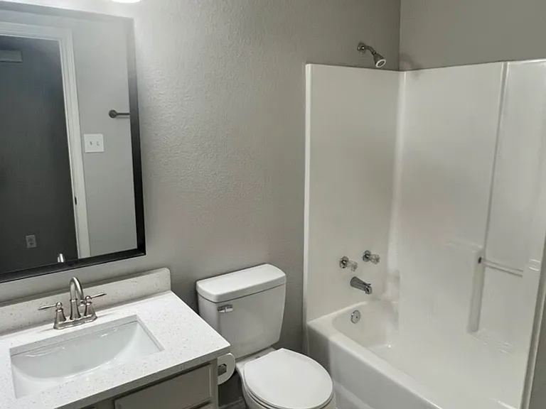 8126 Marydean Ave — Photo 10