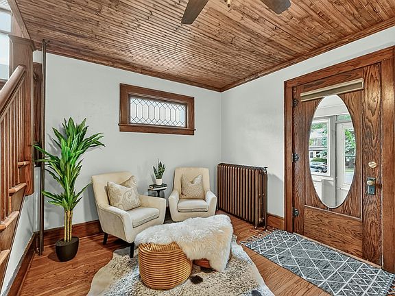 5th image of 842 2nd St NW