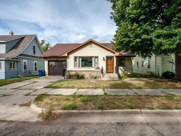 919 N Park St, Fergus Falls, MN 56537