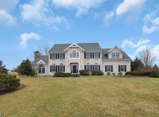 29 Deer Path, Hillsborough, NJ 08844