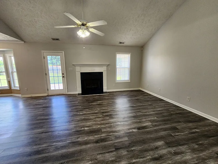 1549 Laurel Oak Dr — Photo 7