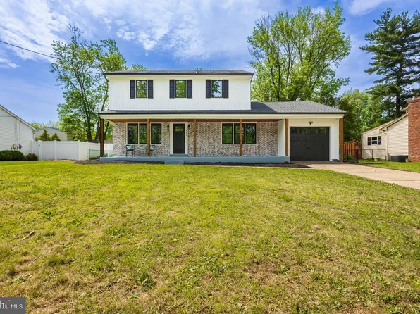 402 Morris Dr, Cherry Hill, NJ 08003