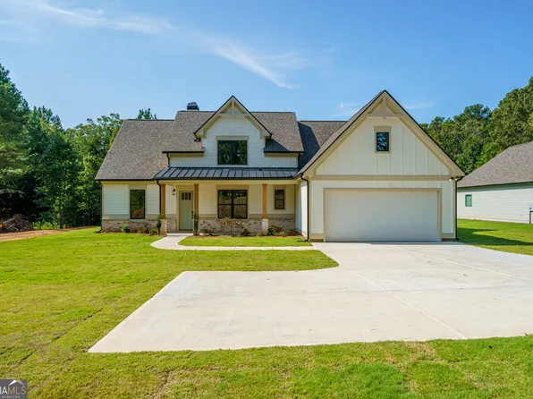 953 Roundtop Rd, Ellijay, GA 30540