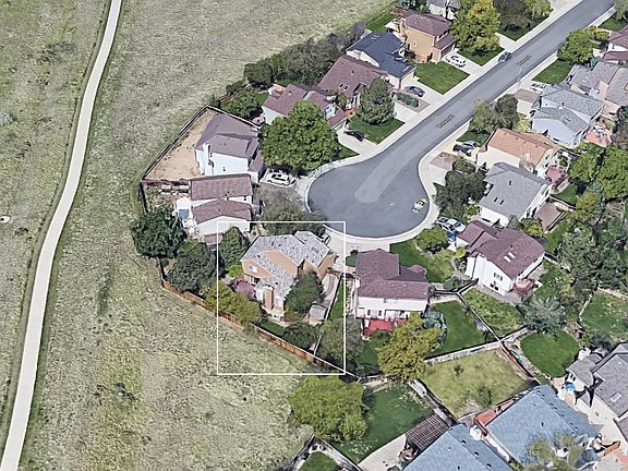 Quiet location with easy trail trail access.