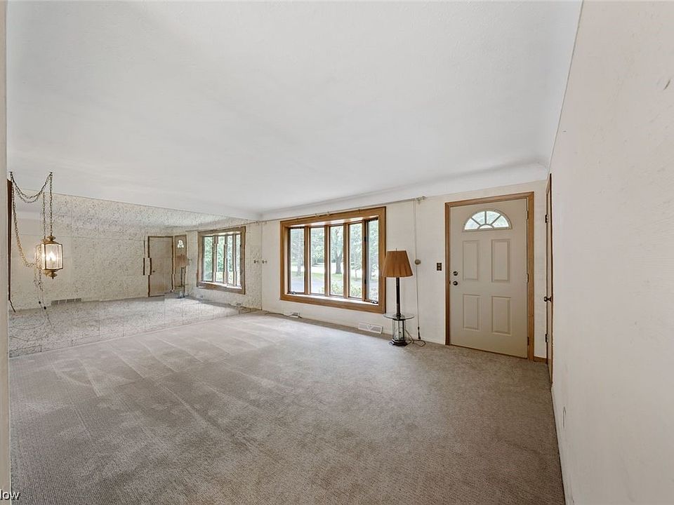 1656 W Edgerton Rd, Broadview Heights, OH 44147 | Zillow