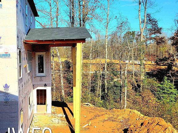 3rd image of 322 Loxley Dr