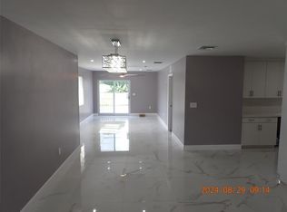 2720 Dewey St, Hollywood, FL 33020