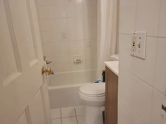 Rented by Chartwell Manhattan Realty | media 32