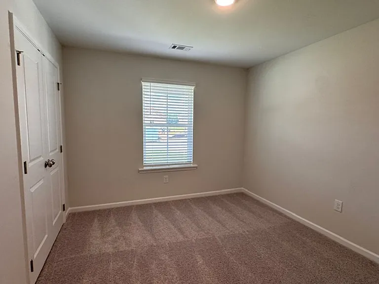 28 Coolidge Dr — Photo 9