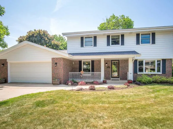 6019 Glenwood DRIVE, Greendale, WI 53129