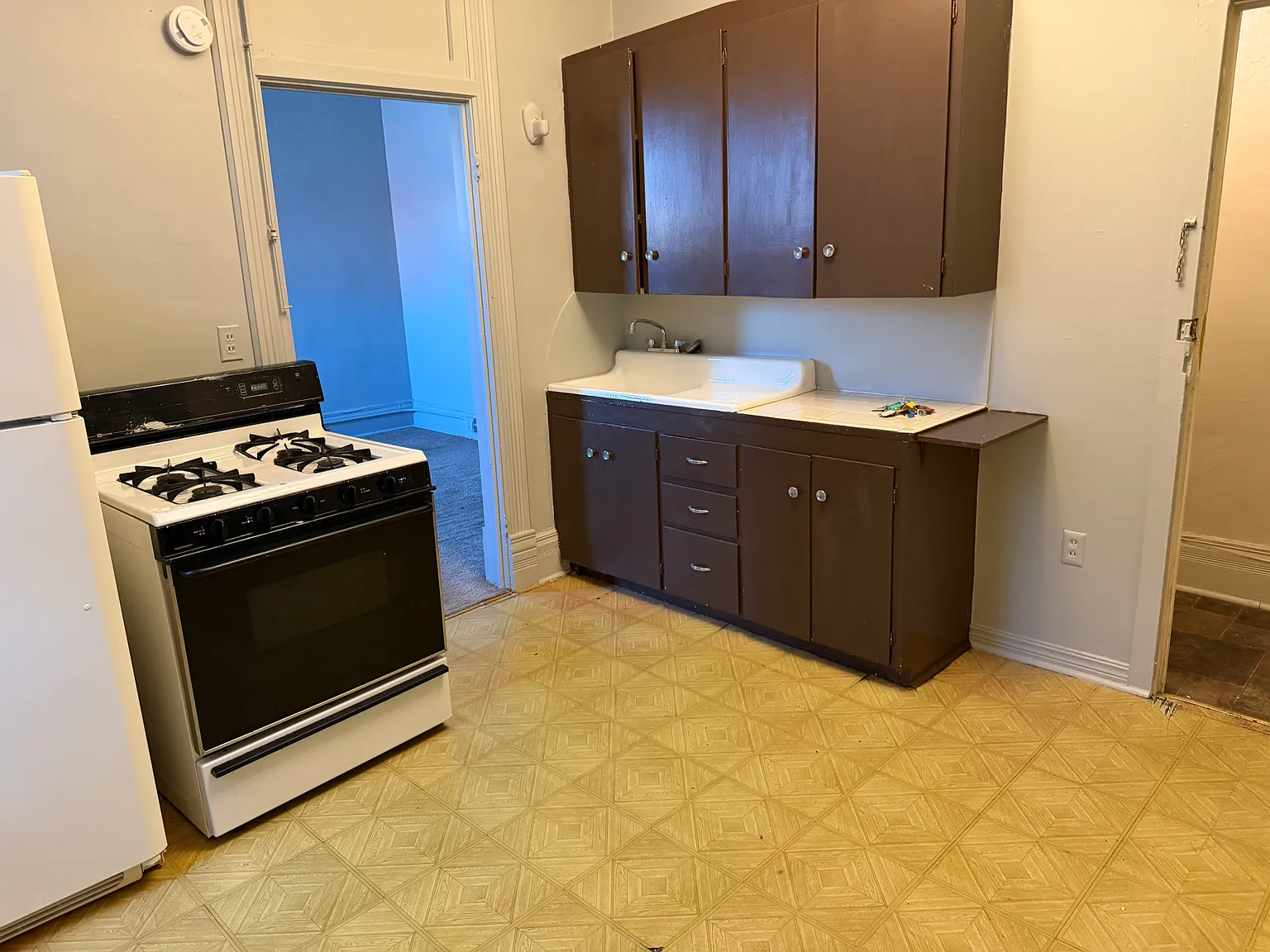 1 bed, $600 — Photo 2