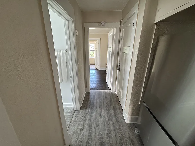 1124 N Main St #3 — Photo 5