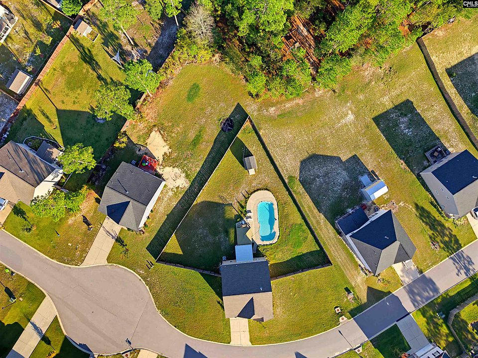 1st image of 435 Sasanqua Ln