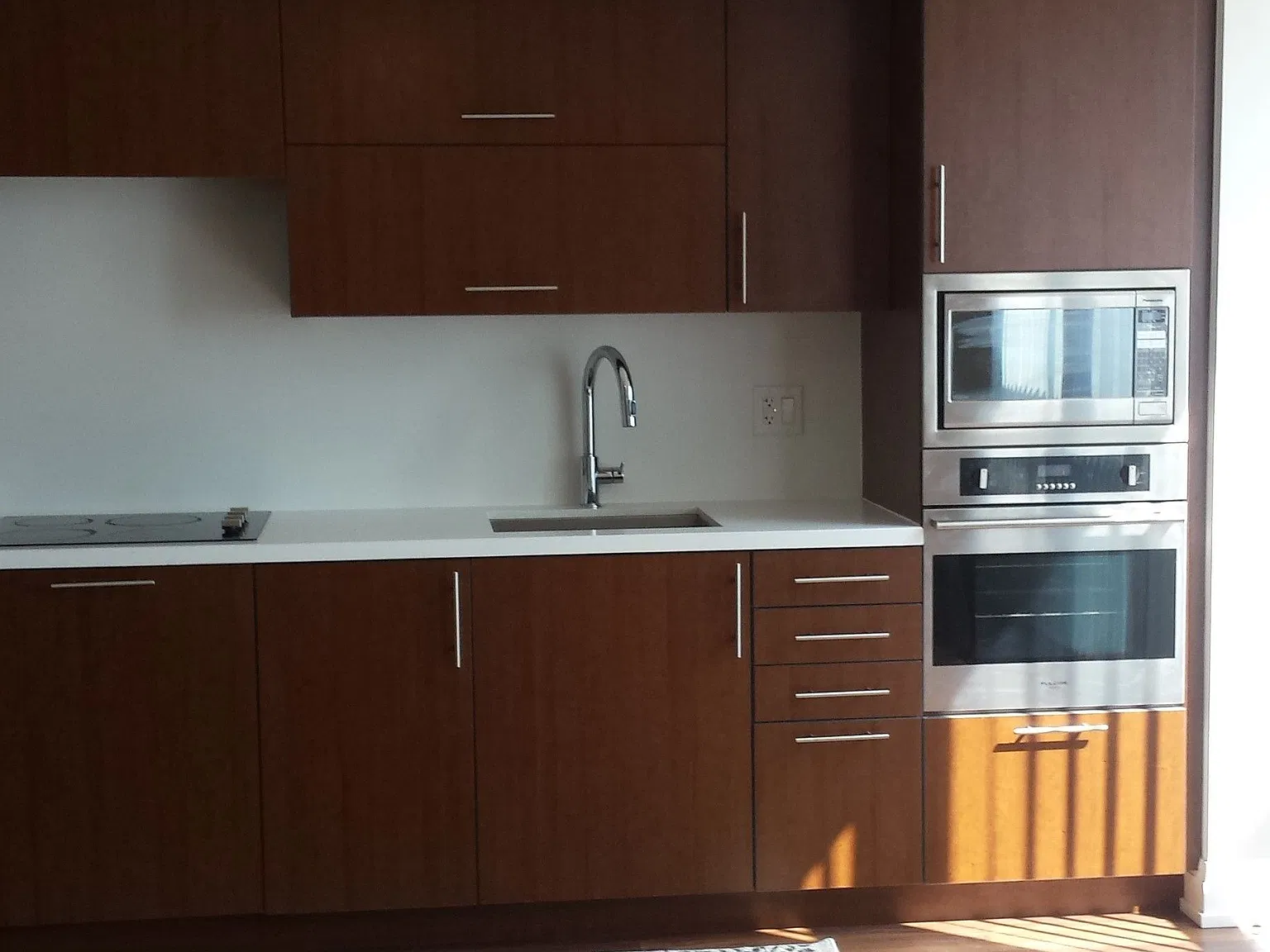 Hullmark — Photo 3