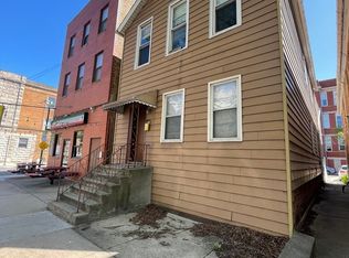 1061 W Polk St, Chicago, IL 60607