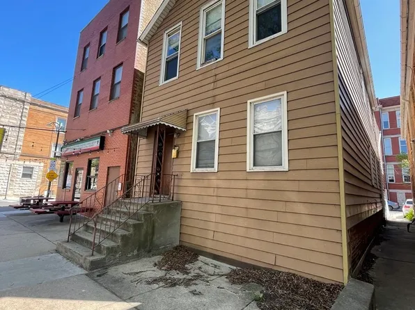 1061 W Polk St, Chicago, IL 60607