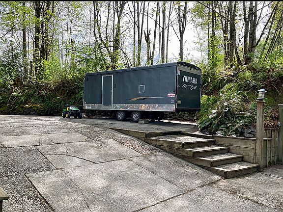 3rd image of 2527 27th Ave SW