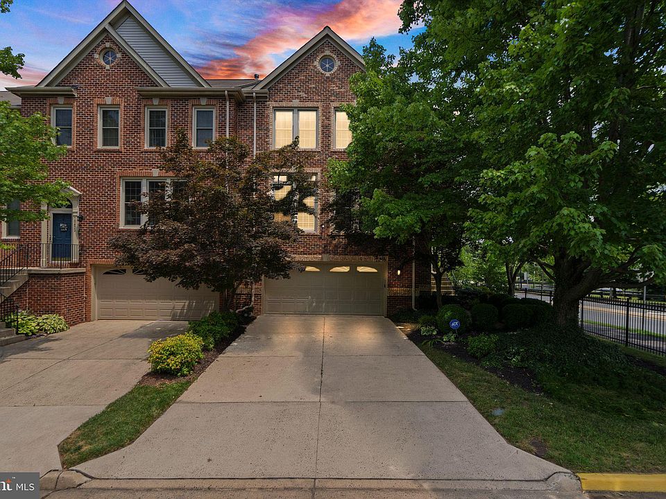 1st image of 10430 Courtney Dr