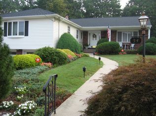 54 Churchill Dr, Clifton, NJ 07013
