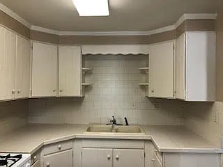 724 Elizabeth St — Photo 7