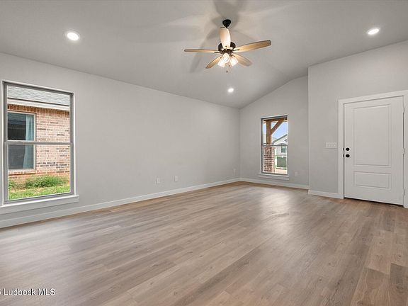 5th image of 2907 Durham Ave