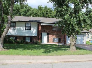 1406 SE Louis Dr, Mulvane, KS 67110