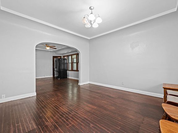4th image of 1016 S 35th St