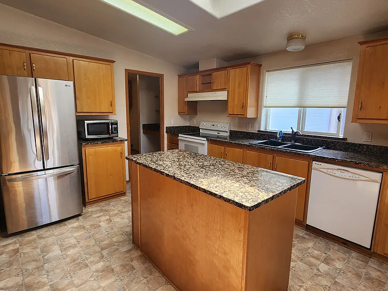 17 E Nicklaus Ave — Photo 2