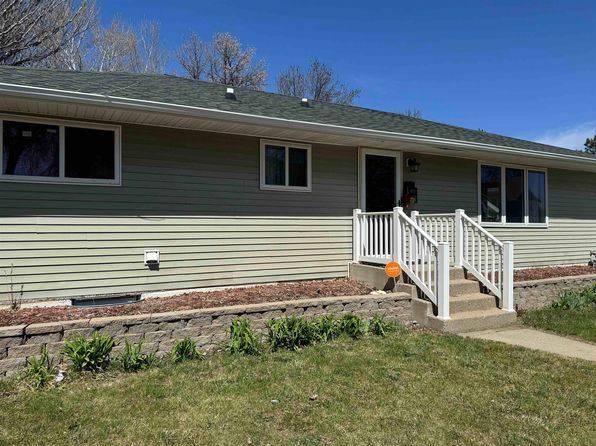 804 W Central Ave, Minot, ND 58701