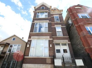 2033 W 19th St APT 1R, Chicago, IL 60608