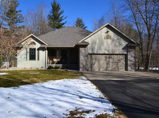 3083 Maple Hill Ct, Midland, MI 48642