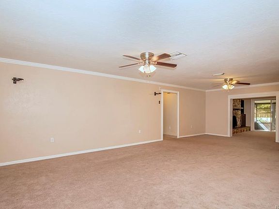 4th image of 841 N Hollywood Cir