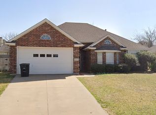 1611 Shelley Ln, Cleburne, TX 76033
