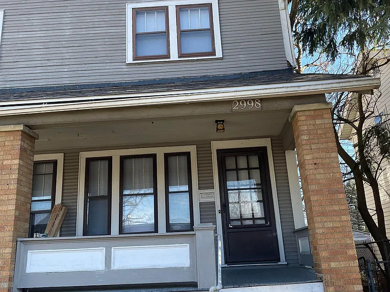2998 Indianola Ave — Photo 2