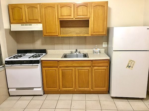 1st image of 2720 23rd St APT 1F