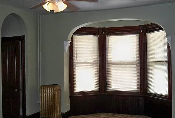 Living Room w/ Bay