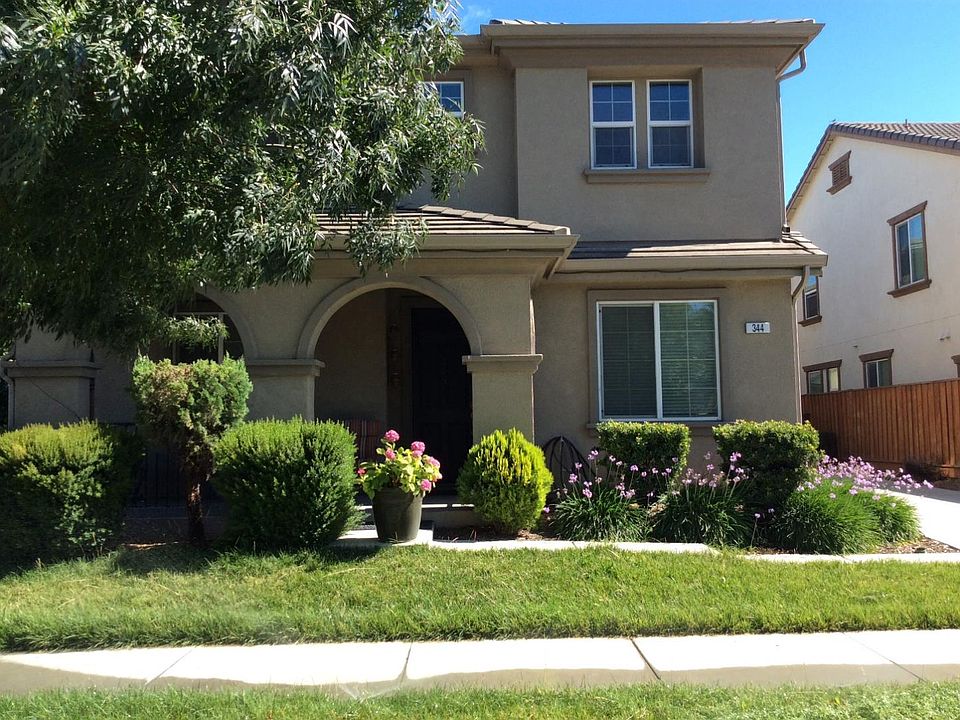 1st image of 344 Scrub Oak Dr