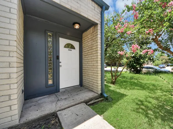 9001 Imogene St APT A, Houston, TX 77036
