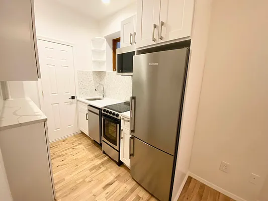 Rented by J PRESTON AND ASSOCIATES INC | media 20